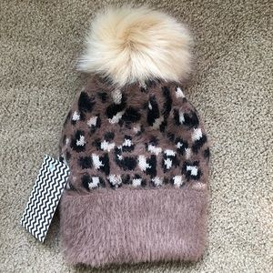 NWT Leopard Pom Pom hat